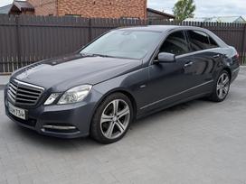 Mercedes-Benz E200, 2.2 l., Седан