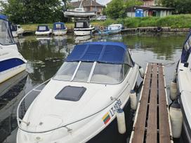 Bayliner 1802 Capri, jachtos / kateriai