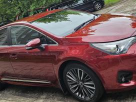 Toyota Avensis, 1.8 l., sedanas