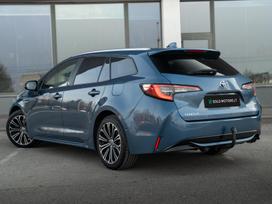 Toyota Corolla, 2.0 l., universalas