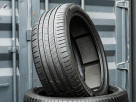 Pirelli P Zero 4, summer 275/40 R22