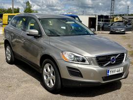 Volvo XC60, 2.4 l., off-road / crossover