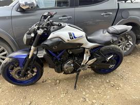 Yamaha MT 07 700cc, street / klasikiniai