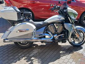 Victory Cross Country 1732cc, čioperiai / kruizeriai / custom