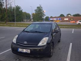 Toyota Prius, 1.5 l., hatchback