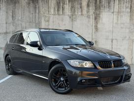 BMW 318, universalas