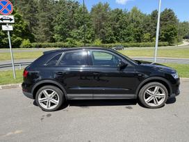 Audi Q3, 2.0 l., off-road / crossover