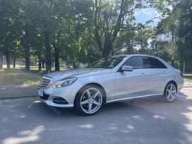 Mercedes-Benz E250, 2.1 l., sedanas