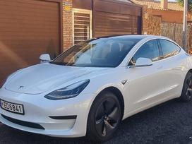 Tesla Model 3, sedanas