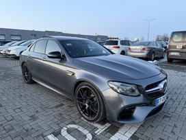 Mercedes-Benz E63 AMG, 4.0 l., Седан