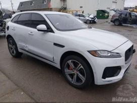 Jaguar F-pace dalimis. Automobilis jau