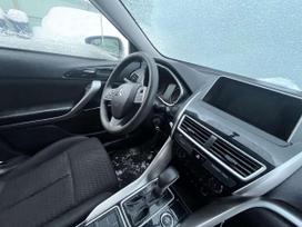 Mitsubishi Eclipse Cross dalimis.