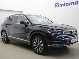 Volkswagen Touareg, 3.0 l., off-road / crossover