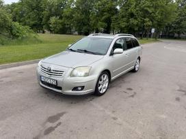 Toyota Avensis, 2.0 l., universalas