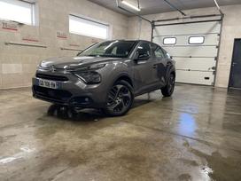 Citroen C4, 1.2 l., off-road / crossover