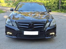 Mercedes-Benz E200, 2.1 l., Седан