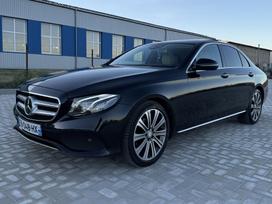 Mercedes-Benz E220, 2.0 l., saloon / sedan