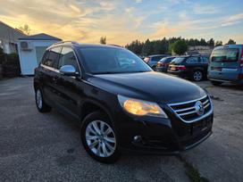 Volkswagen Tiguan, 2.0 l., Внедорожник / Кроссовер