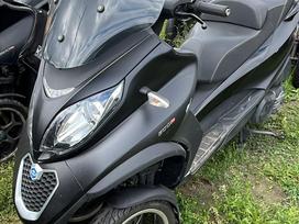 Piaggio MP3, трициклы