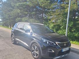 Peugeot 5008, 1.5 l., off-road / crossover