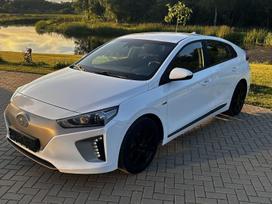 Hyundai IONIQ, Седан