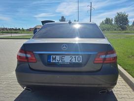 Mercedes-Benz E300, 3.0 l., Седан