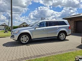 Mercedes-Benz GL550, 5.5 l., visureigis / krosoveris