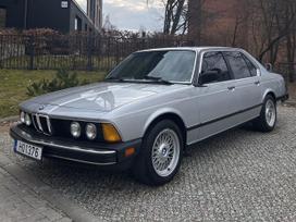 BMW 735, sedanas