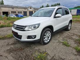 Volkswagen Tiguan, 2.0 l., off-road / crossover