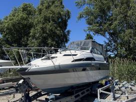 BAYLINER CIERRA 2450, jachtos / kateriai