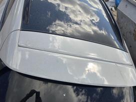 Porsche Taycan Porsche taycan stogas su panorama galas