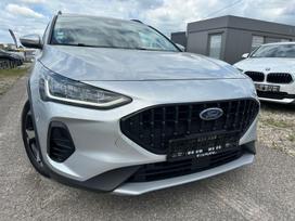 Ford Focus, 1.0 l., off-road / crossover