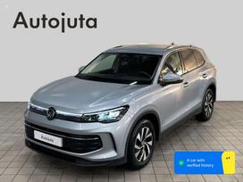 Volkswagen Tiguan, 1.5 l., off-road / crossover