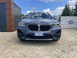 BMW X1, 1.5 l., off-road / crossover