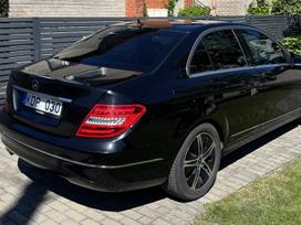 Mercedes-Benz C200, 2.1 l., sedanas