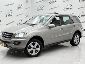Mercedes-Benz ML320, 3.0 l., off-road / crossover