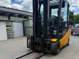 Jungheinrich EFG 320, šakiniai krautuvai
