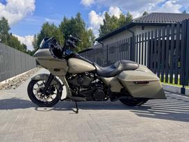 Harley-Davidson Road Glide 1868cc, čioperiai / kruizeriai / custom