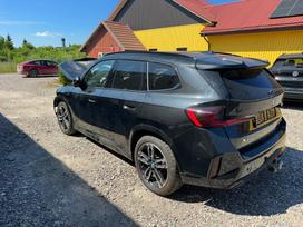 BMW X1, 1.5 l., off-road / crossover