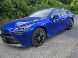 Toyota Mirai, sedanas