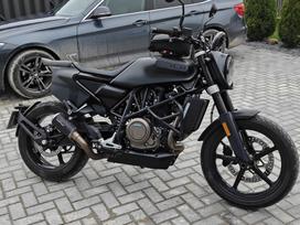 Husqvarna Svartpilen 700cc, supermoto