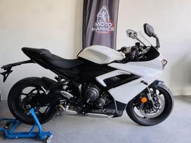 Triumph Daytona 660cc, sportiniai / superbikes