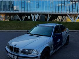 BMW 320, 2.0 l., saloon / sedan