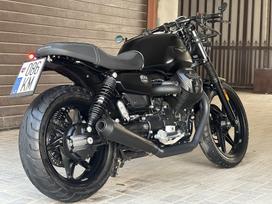 Moto Guzzi V7 853cc, street / classic