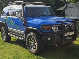 Toyota FJ Cruiser, 4.0 l., Внедорожник / Кроссовер