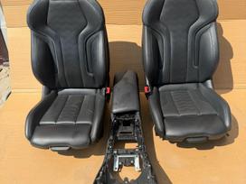 BMW M3 Bmw g80 salonas angliskas su apmusimais
