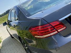 Mercedes-benz E300, sedanas