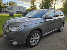 Mitsubishi Outlander, 2.0 l., Внедорожник / Кроссовер