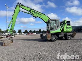 Sennebogen 821, excavator