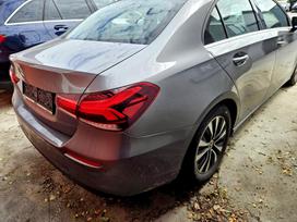 Mercedes-Benz A180, 1.5 l., Седан